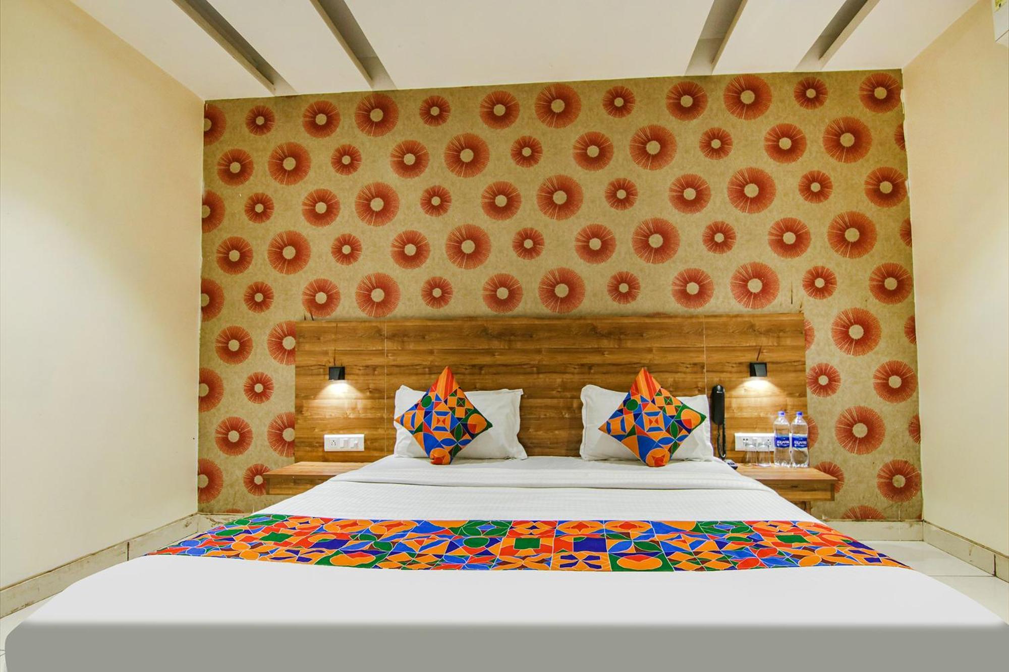 Fabhotel Golden Glory Nuova Delhi Esterno foto