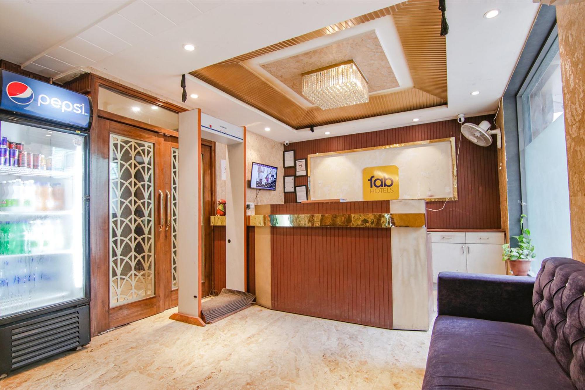 Fabhotel Golden Glory Nuova Delhi Esterno foto